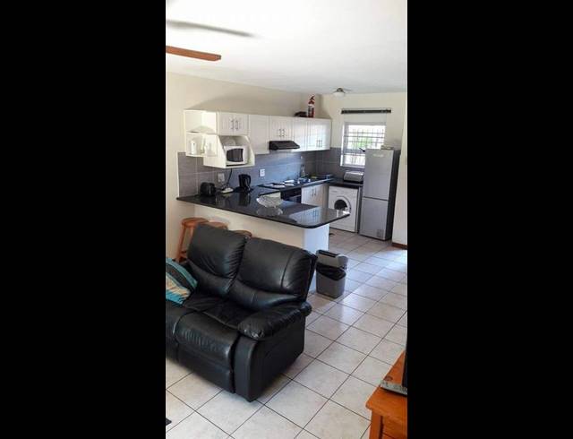 2 BEDROOM PROPERTY TO RENT IN MEER EN SEE